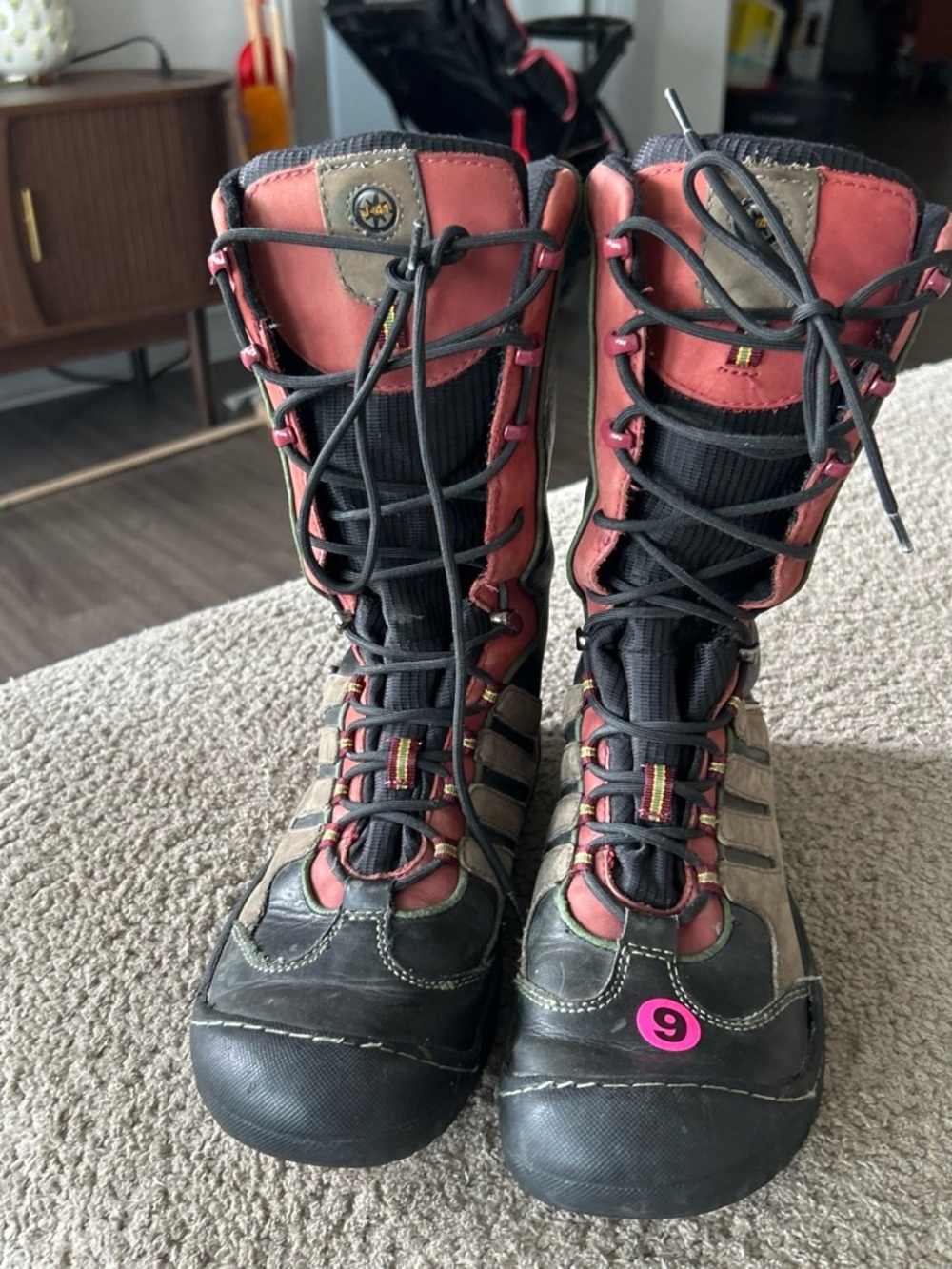 J-41 Red and Brown Women's Lace-Up Winter Boots